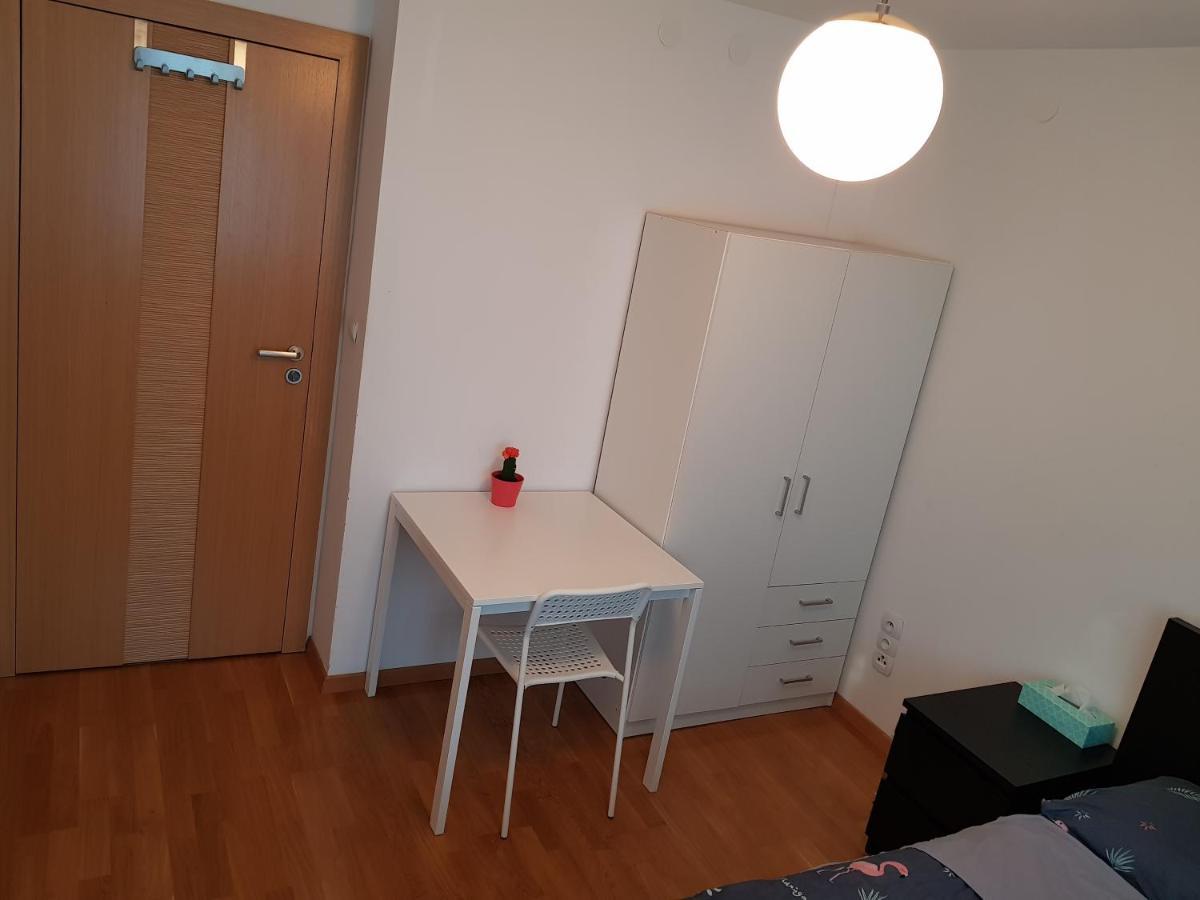 Mirrorroom Pl Citycenter Warschau Exterior foto